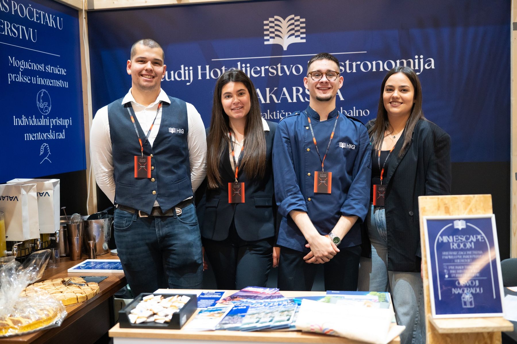 Tim studija Hotelijerstvo i gastronomija iz Makarske na svom štandu na Dubrovnik EXPO-u 2026.